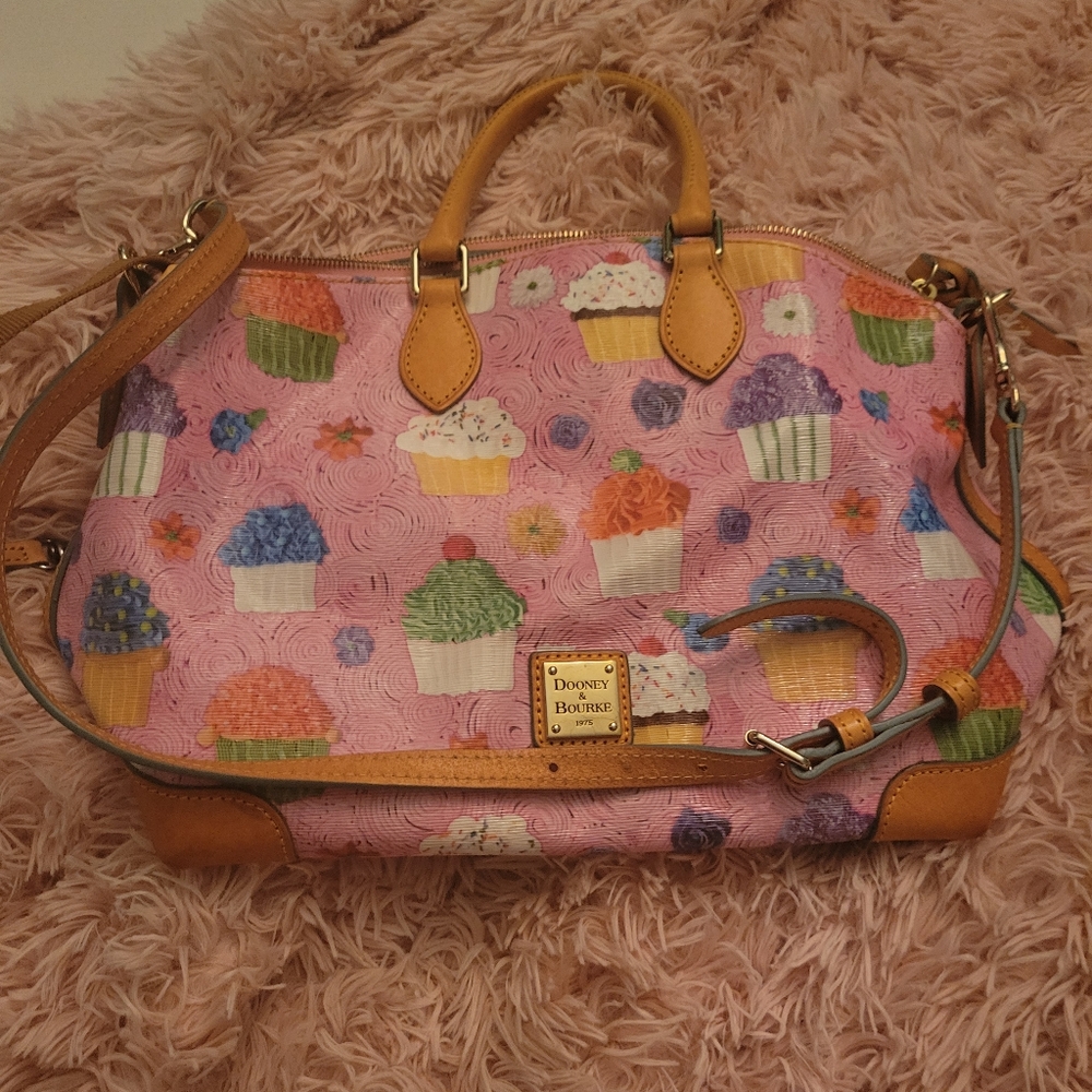 Dooney & Bourke cupcake bag